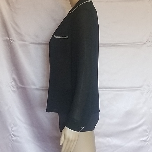 Sexy Nun Blouse - Picture 2 of 3